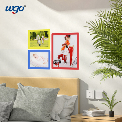 Permukaan halus Self Adhesive Sign Display Frames Tidak Perlu Magnet